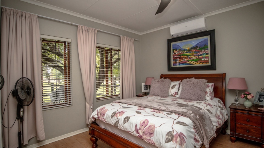 3 Bedroom Property for Sale in The Coves North West